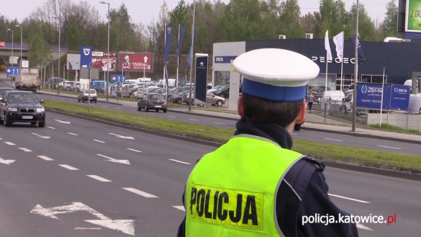 46 kolizji, 403 mandaty, 23 zatrzymane prawa jazdy, to majówka 2016 na drogach w Katowicach FOTO