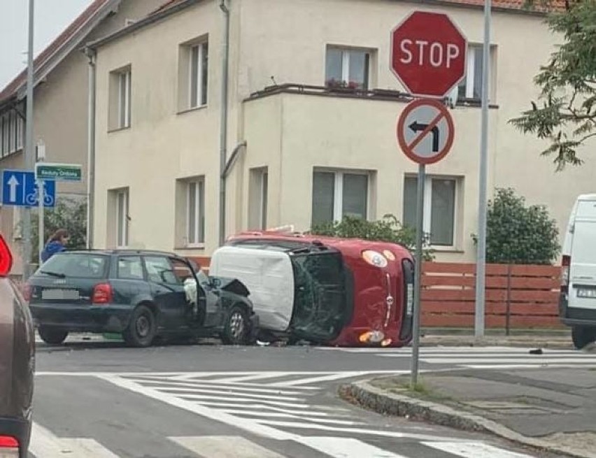 Pechowe skrzyżowanie na Pogodnie. Kolizja goni kolizję 