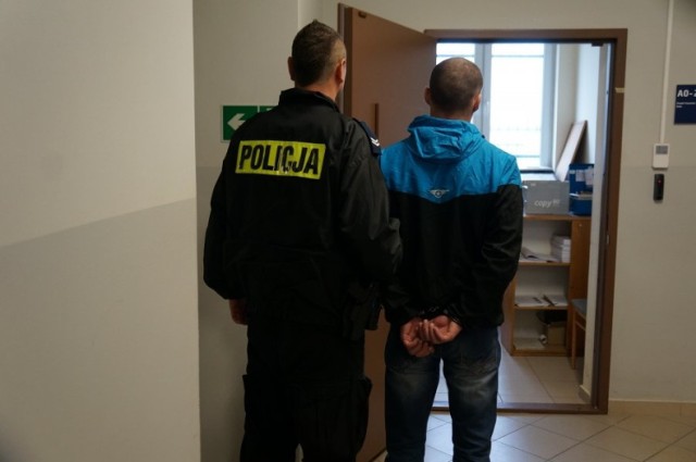 Policjant z Wodzisławia po służbie ruszył na pomoc zaatakowanej kobiecie
