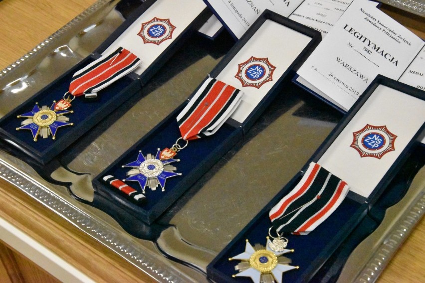Obchody Święta Niepodległości oraz Święta Służby Cywilnej. Funkcjonariusze zostali odznaczeni medalami [GALERIA ZDJĘĆ]