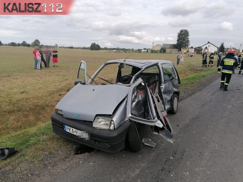 W miejscowości Janków samochód osobowy zderzył się z autobusem jadącym do Chocza
