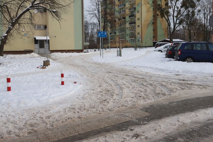 Tak wyglądały ulice i chodniki w Radomiu we wtorek, 20...