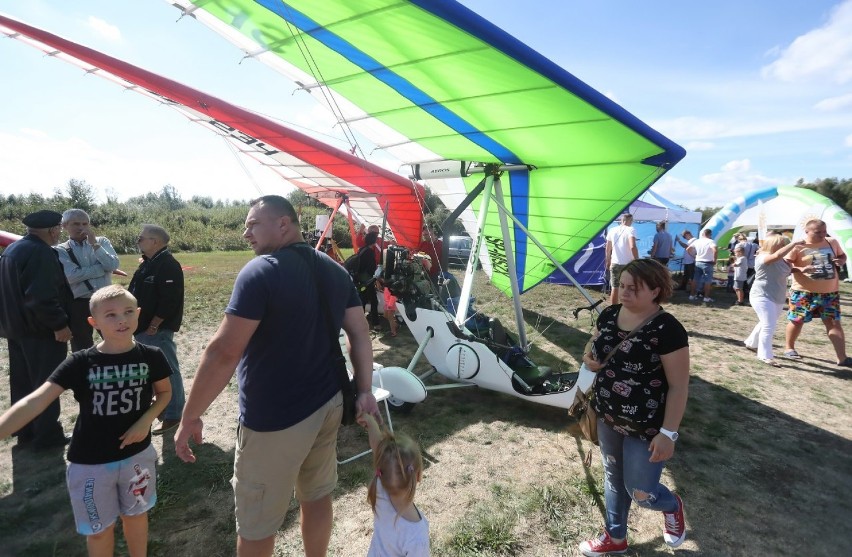 Fly Day w Szczecinie. Masa atrakcji na lotnisku w Dąbiu [ZDJĘCIA]