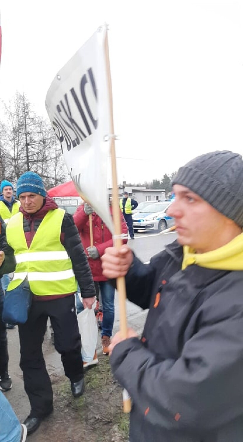 Protest rybaków w Kębłowie. Wśród postulatów m.in. odblokowanie unijnych funduszy 