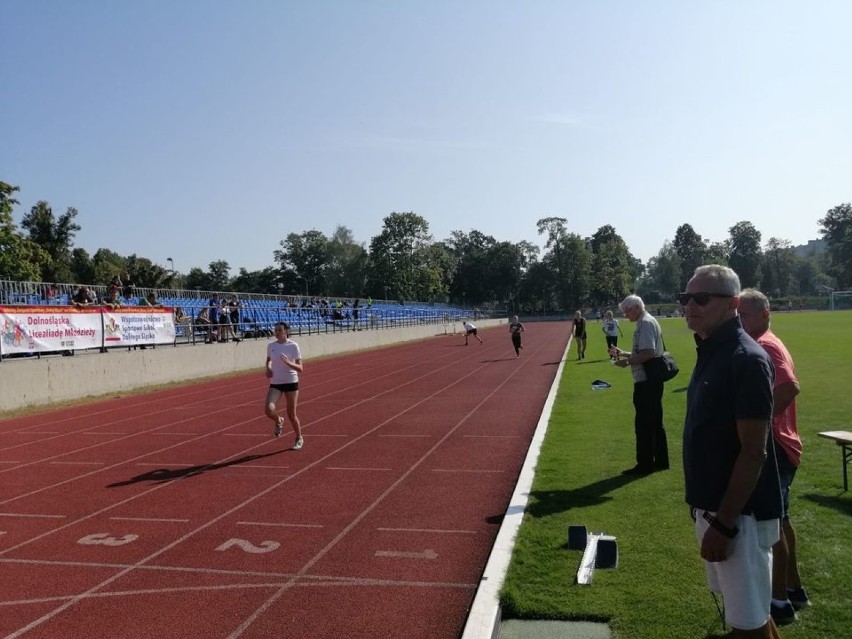 Lekkoatletyczny sukces uczniów sycowskiego Zespołu Szkół Ponadpodstawowych