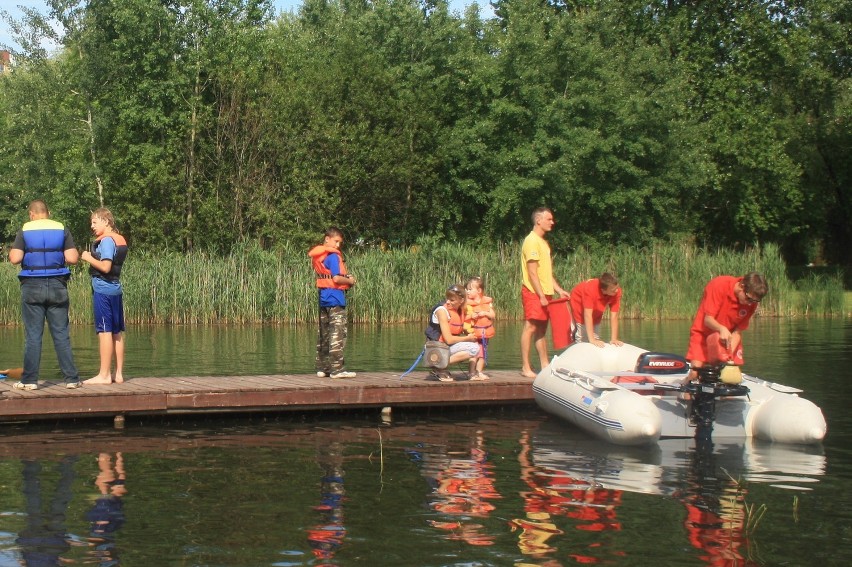Sosnowiec: mieszkańcy mogli popływać na Stawikach [FOTO]