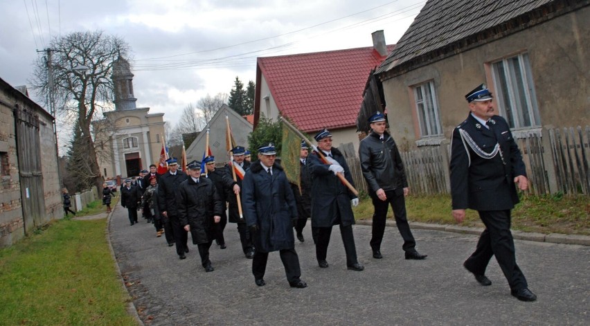 Strażacy z Łowynia mają sztandar [GALERIA]