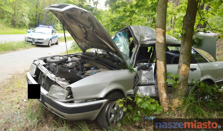 Wypadek na drodze Włocławek - Wieniec Zdrój. Kierowca audi trafił do szpitala [WIDEO]