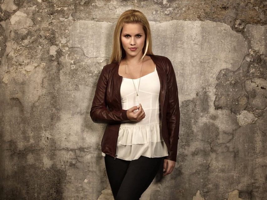 Claire Holt grała m.in. w "Pamiętnikach wampirów".