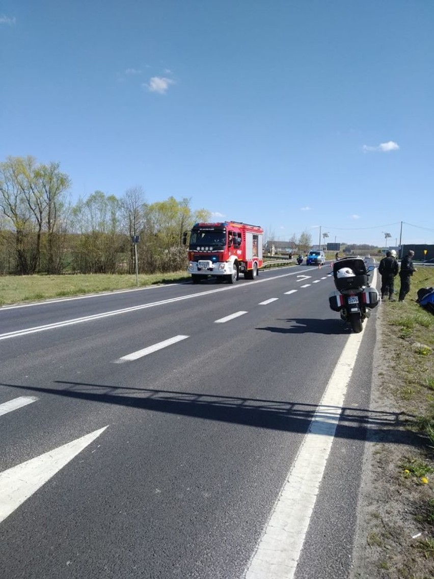 Wypadek na DK30! Zderzył się motocyklista z samochodem osobowym! [ZDJĘCIA]