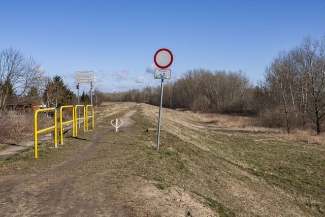 Stowarzyszenie MODrzew i Rada Osiedla Nowy Fordon zbierają podpisy pod petycją o zmianę granic okręgu łowieckiego, który znajduje się w granicach miasta. Mieszkańcy są zaniepokojeni strzałami w stronę wału przeciwpowodziowego, na którym niebawem ruszą trzy nowe trasy rowerowe.
