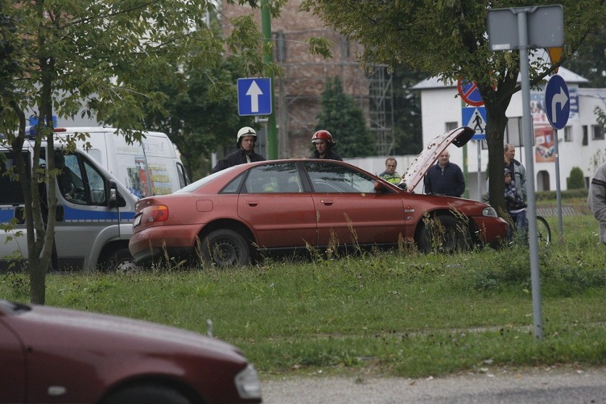Wypadek na Sikorskiego w Legnicy (ZDJĘCIA)
