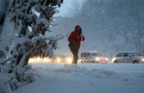 W regionie spadnie ok. 15 cm śniegu! Zapowiada się drogowy armagedon? Pogoda na żywo