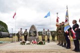 Odsłonięcie obelisku upamiętniającego żołnierzy wyklętych Armii Krajowej "Świerki-2" w Pszczółczynie [zdjęcia, wideo]