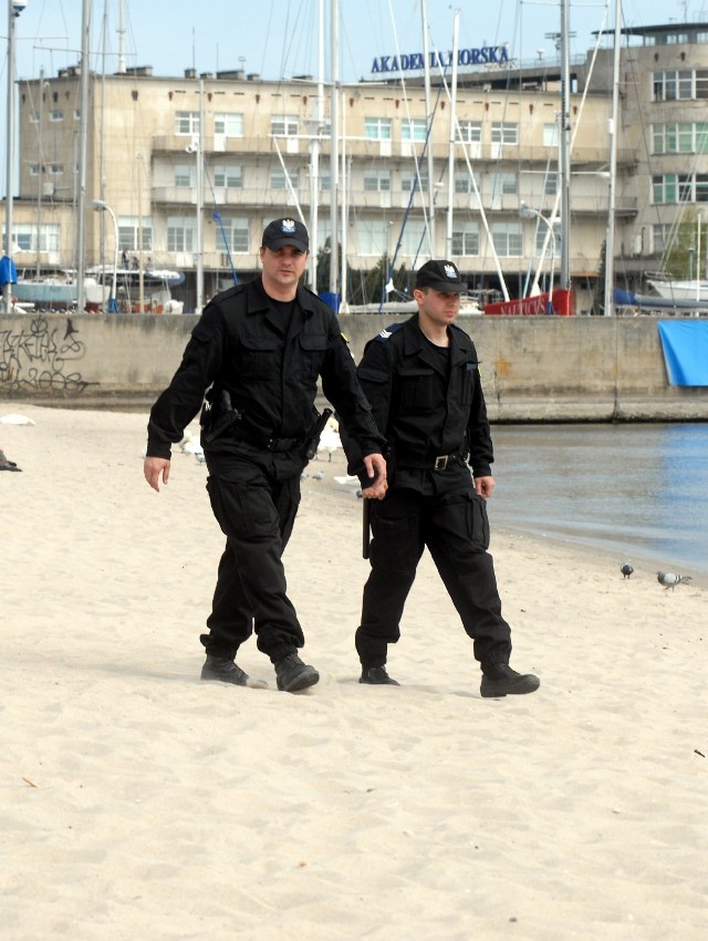 Władze Gdyni sfinansują w wakacje dodatkowe patrole policji.