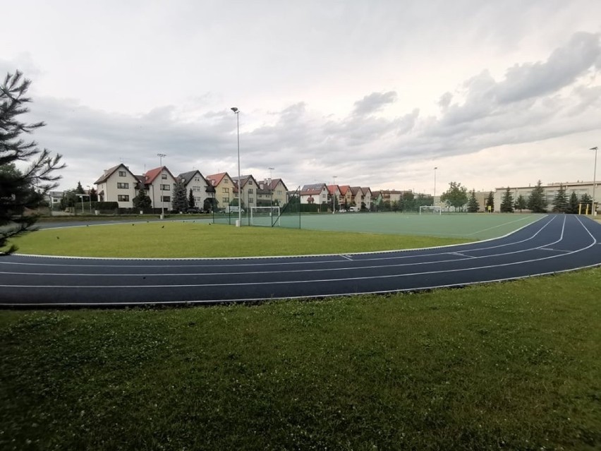 Boisko z bieżnią przy Publicznej Szkole numer 2 już niedługo...