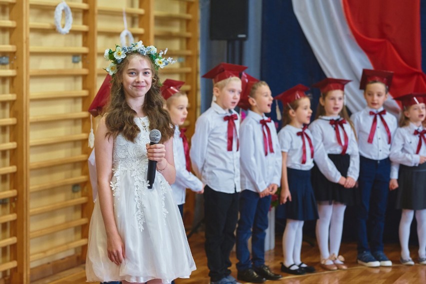 Uroczyste pasowanie na ucznia w Szkole Podstawowej numer 3 w Sandomierzu. Zobaczcie zdjęcia