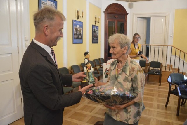 Nagrodę specjalną otrzymała Krystyna Łubińska, która co roku zgłasza swój ogródek do burmistrzowskiego konkursu