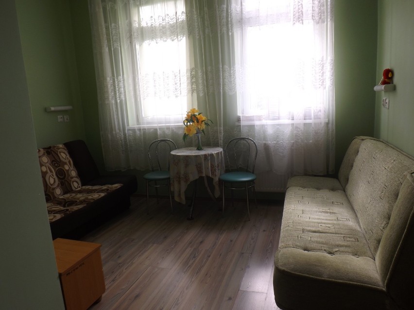 Są wolne miejsca w Domu Pomocy Społecznej w Gostkowie. Jaką opiekę oferuje placówka?