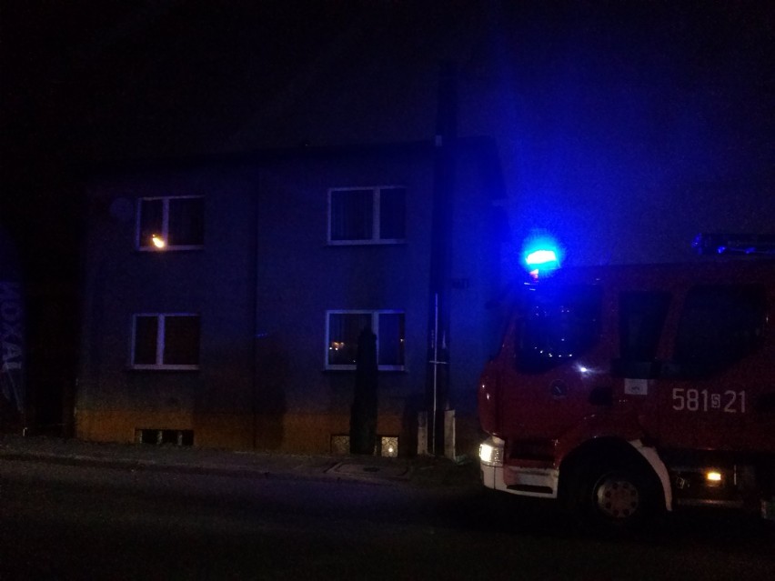 W jednym z domów przy ulicy Rudzkiej zapaliła się sadza w...