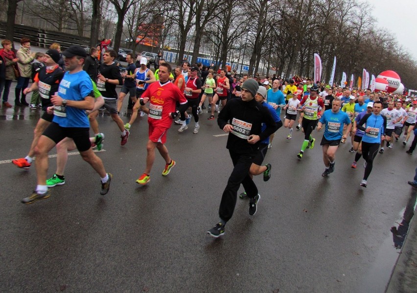 Ponad 3 tys. osób wzięło udział w niedzielnym Łódź Maratonie...