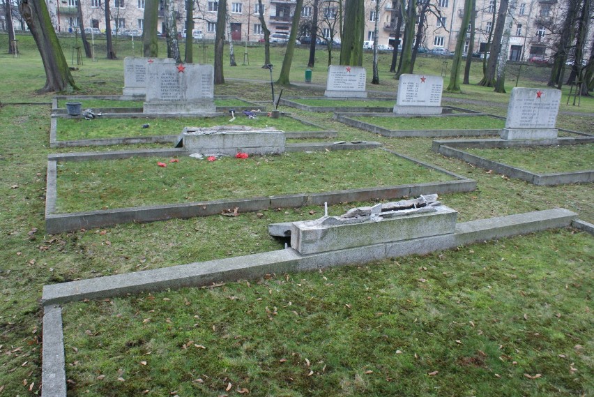 Cmentarz żołnierzy radzieckich w Kaliszu ponownie...