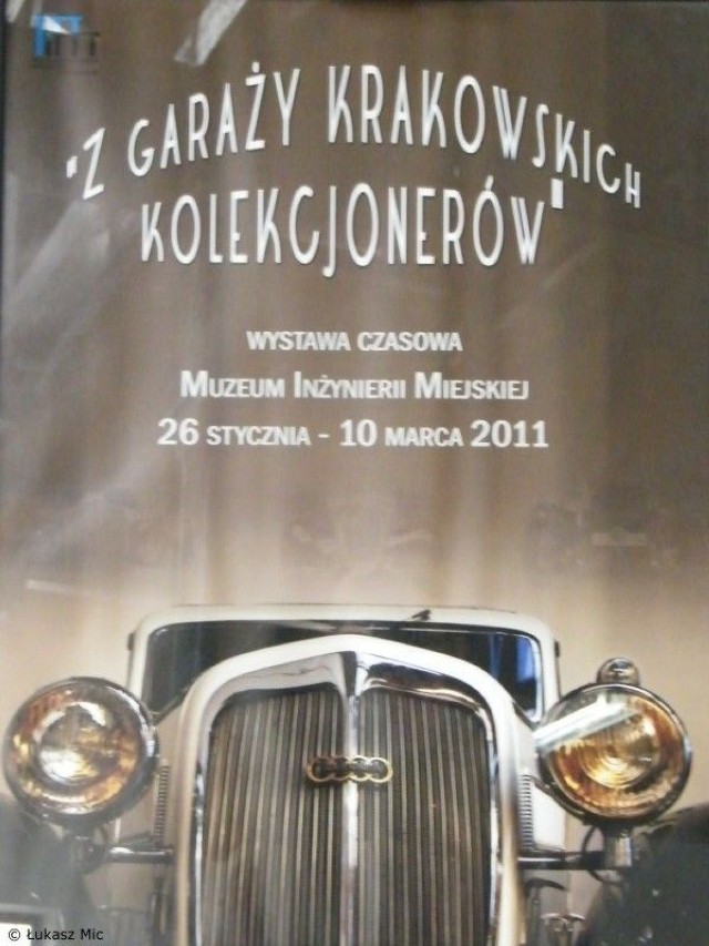 Opr&oacute;cz podziwiania samochod&oacute;w wystawa daje możliwość zapoznania się z ich historią czy ciekawostkami. Fot. Łukasz Mic