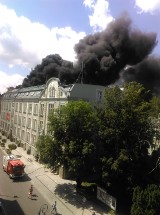 Pożar Urzędu Miasta w Raciborzu! Płonie dach magistratu [ZDJĘCIA + WIDEO]