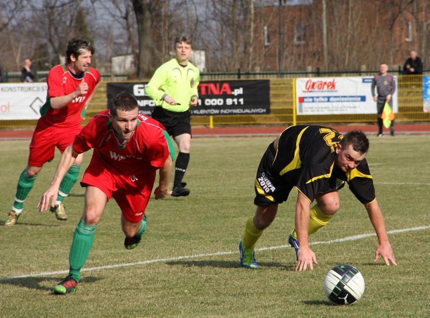 Gwarek Tarnowskie Góry wygrał z RKS Grodziec Będzin na inaugurację rundy wiosennej okręgówki