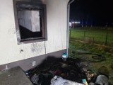 Nocny pożar budynku jednorodzinnego w Nądni. Było bardzo niebezpiecznie! 