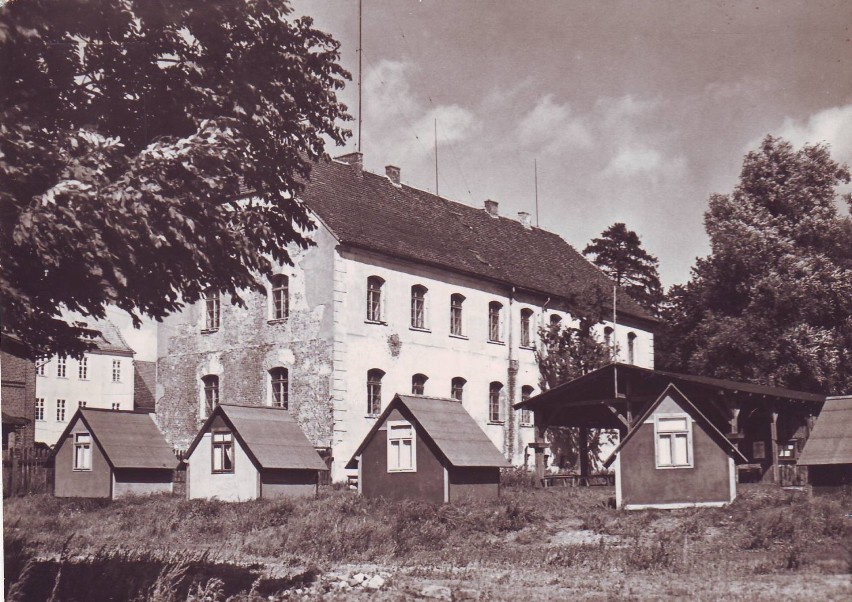 Domki przed zamkiem, lata 60