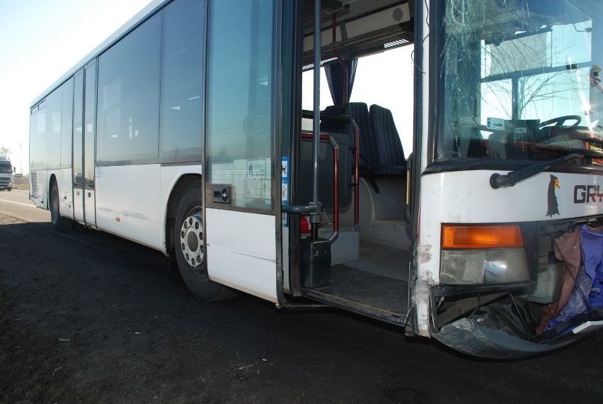 Kierowca autobusu PKS Gdańsk stracił przytomność. Pasażerowie chwycili za kierownicę