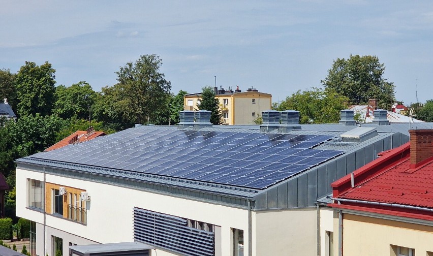 Szpital w Łańcucie zasilany jest energią z paneli fotowoltaicznych i kolektorów słonecznych