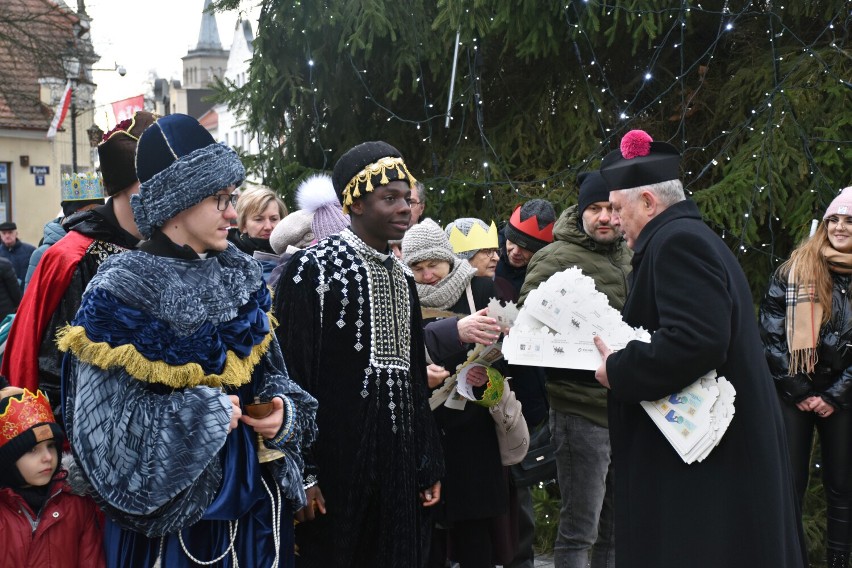 Święto Trzech Króli w Wolsztynie. Tłumy mieszkańców na Rynku