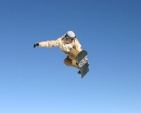 Dzień Snowboardu. Skąd się wziął ten sport i czy jest bardziej popularny niż jazda na nartach?