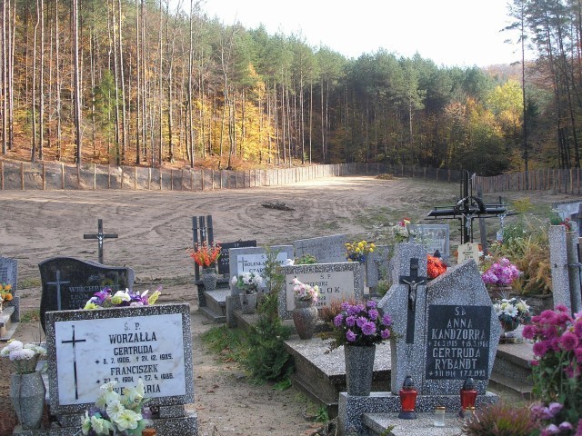 Poszerzony cmentarz w Wejherowie