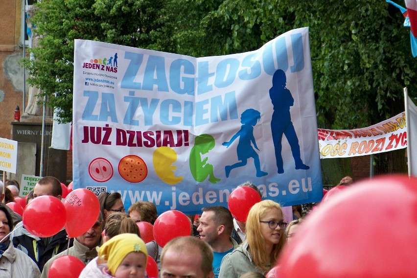 Marsz dla życia i rodziny w Lęborku. Zobacz zdjęcia