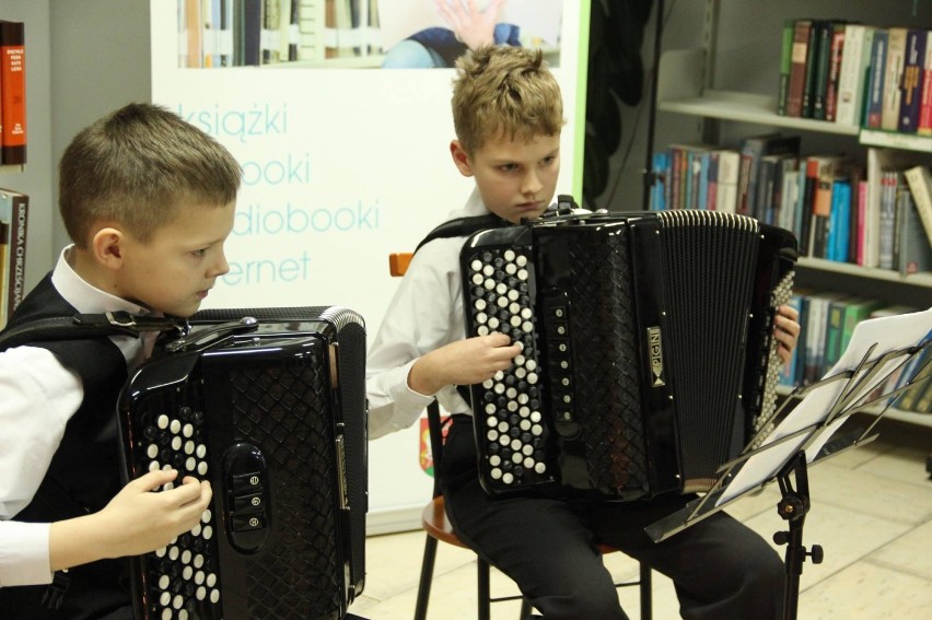Koncert noworoczny w wykonaniu uczniów Państwowej Szkoły Muzycznej w Wieluniu[Zdjęcia]