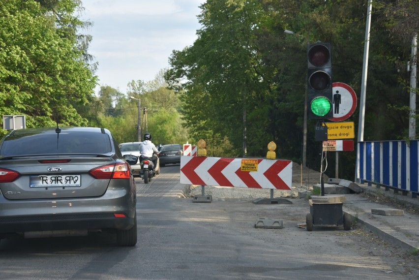 Trwa remont drogi powiatowej Gorlice-Dominikowice