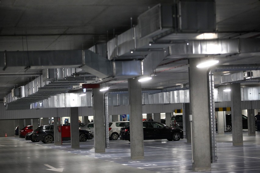 Parking podziemny przy Muzeum Narodowym otwarty [ZDJĘCIA, WIDEO]
