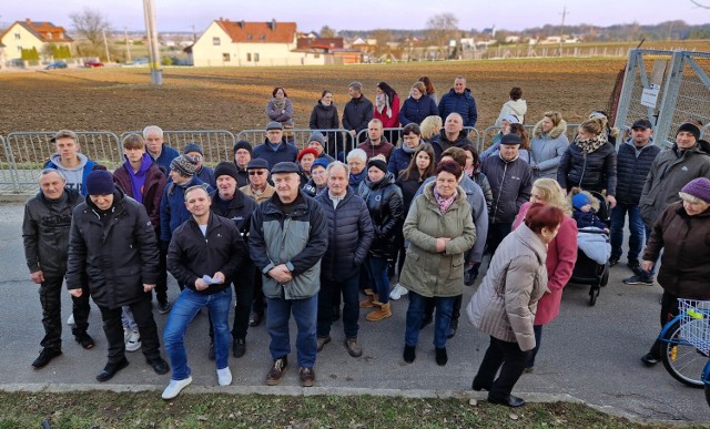 Firma Lincoln Storm zamierza postawić swój zakład w Szymiszowie pod Strzelcami Opolskimi. Mieszkańcy nie chcą jednak takiej działalności w swojej wsi.