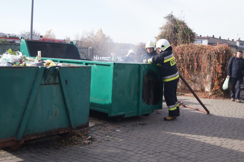 Pożar śmietnika na Nowym Cmentarzu w Radomsku