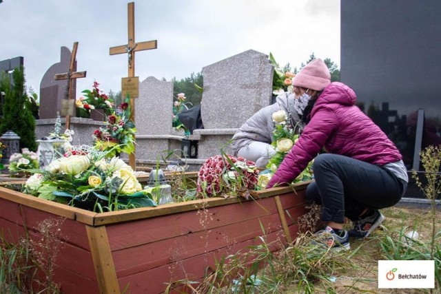 MOPS Bełchatów od kilku lat prowadzi akcję sprzątania zapomnianych grobów