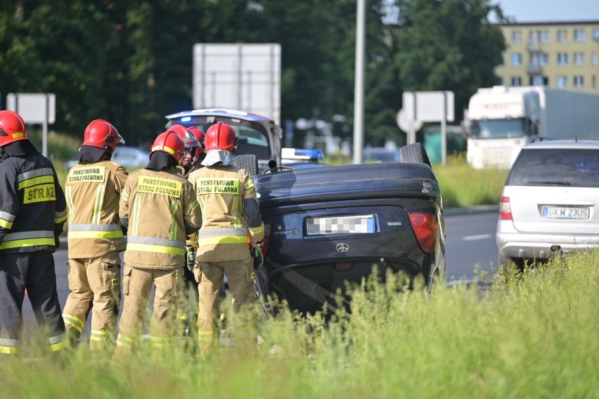 Wypadek na trasie średnicowej w Grudziądzu, w pobliżu Ronda...