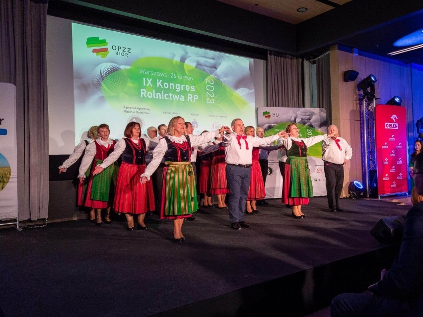Zespół Pieśni i Tańca Ziemi Konopnickiej otrzymał gromkie brawa za występ podczas IX Kongresu Rolnictwa RP w Warszawie