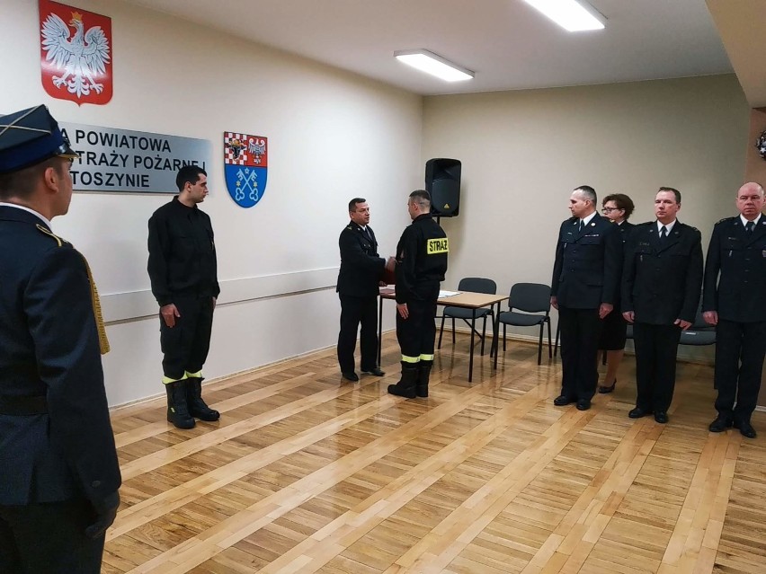 Uroczyste ślubowanie nowych strażaków w PSP w Krotoszynie [ZDJĘCIA]