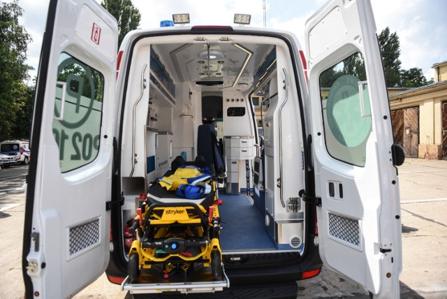 W ambulansie są systemy teletransmisji zapisu EKG