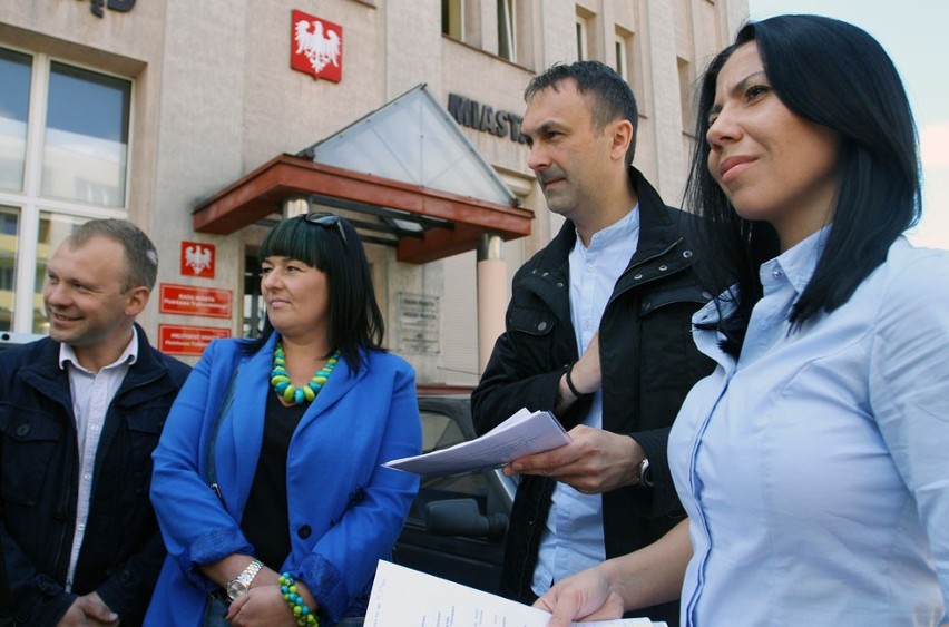 Byli prezydenci popierają inicjatywę referendalną w Piotrkowie