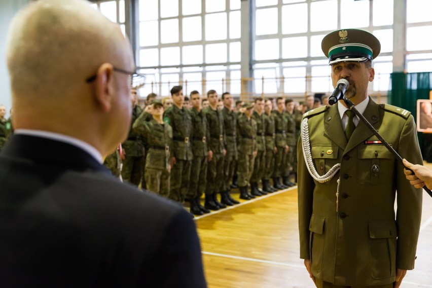 ZSO nr 9 w Białymstoku. Ślubowanie mundurówki