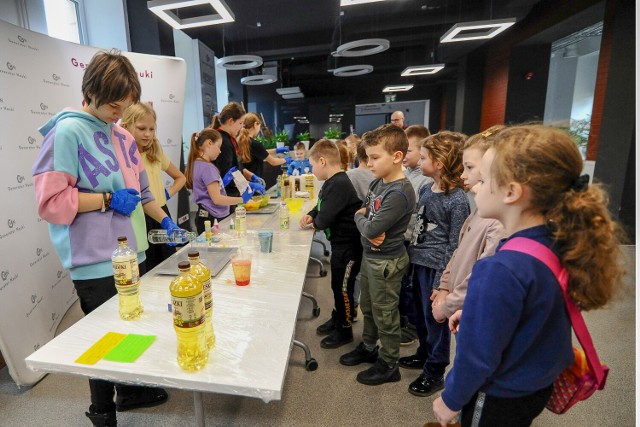 W Generatorze Nauki GEN w Jaśle odbyło się wiele atrakcyjnych zajęć i warsztatów z okazji Dnia Nauki Polskiej